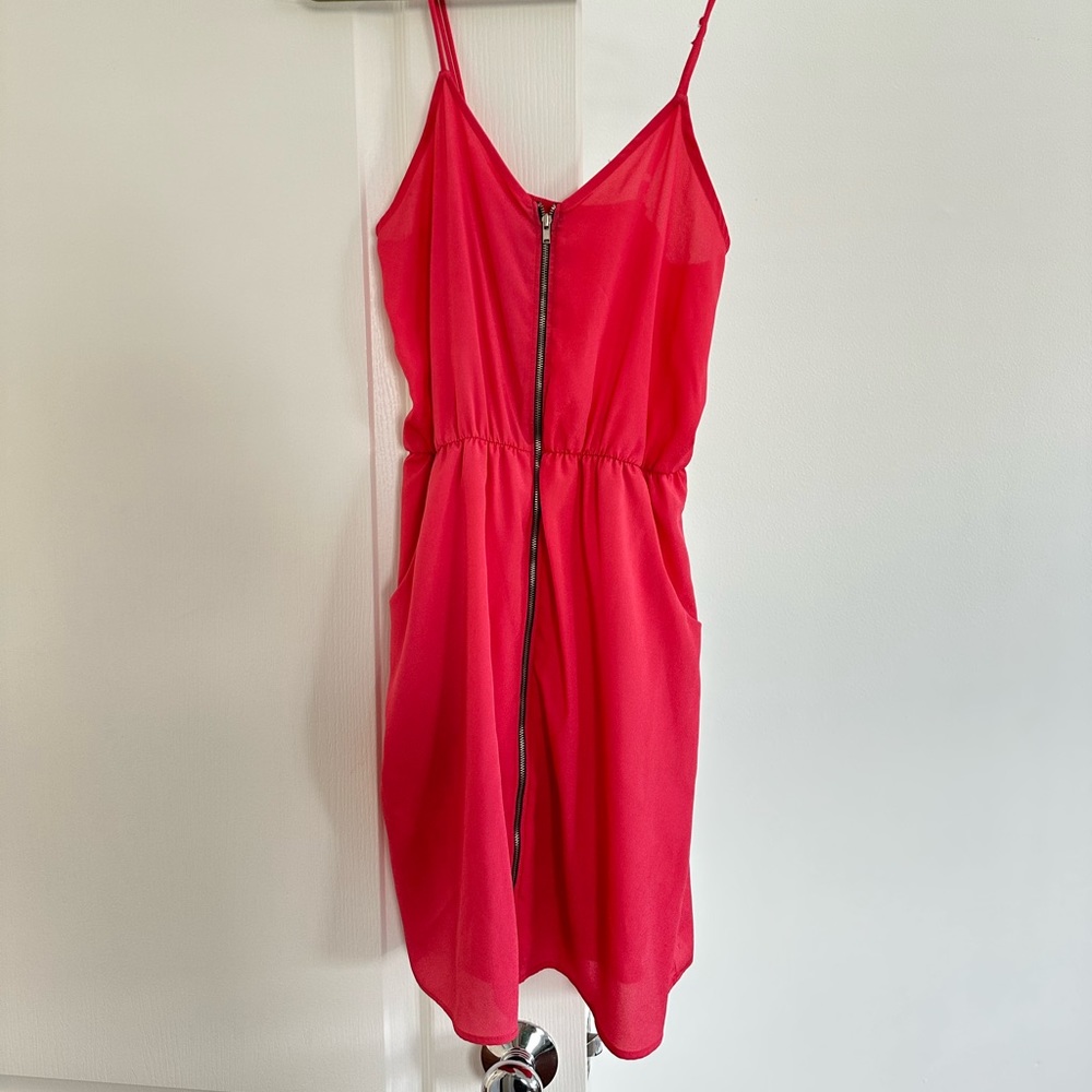 Women’s pink dress size Small